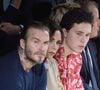 La rupture entre Brooklyn Beckham et ses parents David et Victoria Beckham reste entière à l’approche de Noël.

David Beckham, Victoria Beckham et leur fils Brooklyn Beckham assistant au défilé Louis Vuitton Homme lors de la semaine de la mode masculine de Paris automne/hiver à Paris, France. Photo by Aurore Marechal/ABACAPRESS.COM