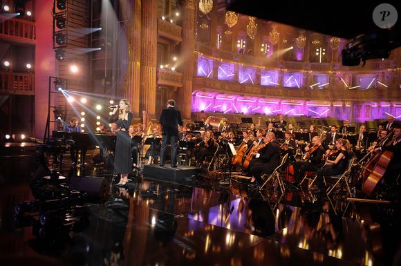 Exclusif - Charlotte Cardin - Enregistrement de l'émission "Le Grand Echiquier : Spéciale Charles Aznavour" à l'Opéra royal de Versailles, présentée par C.Chazal et A.Manoukian, et diffusée sur France 2 le 29 mai 2025. © Guillaume Gaffiot/Bestimage