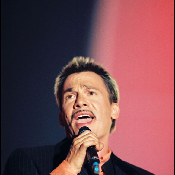 Florent Pagny lors des Victoires de la musique en 1997 (Archives). MAX COLIN / BESTIMAGE