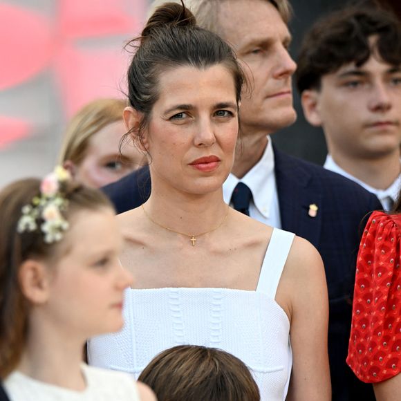Charlotte Casiraghi et son fils Balthazar Rassam - Célébration des 20 ans de règne du prince souverain Albert II de Monaco sur la place du Palais à Monaco, le 19 juillet 2025. © Bruno Bebert/Bestimage