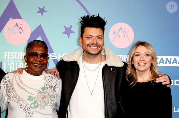 Firmine Richard, Kev Adams, Anne Marivin pour le film "Maison de Retraite 2" - Arrivées à la cérémonie d'ouverture du 27ème Festival International du Film de Comédie de l'Alpe d'Huez le 15 janvier 2024. © Dominique Jacovides/Bestimage