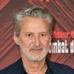 "C'est pathétique" : Antoine de Caunes avoue avoir été sous substances avant une émission