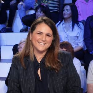 Exclusif - Valérie Benaim, sur le plateau de l’émission « TPMP » présentée par C.Hanouna et diffusée en direct sur C8, Paris, France, le 24 fevrier 2025. © Jack Tribeca / Bestimage