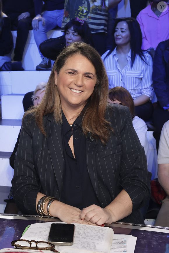 Exclusif - Valérie Benaim, sur le plateau de l’émission « TPMP » présentée par C.Hanouna et diffusée en direct sur C8, Paris, France, le 24 fevrier 2025. © Jack Tribeca / Bestimage