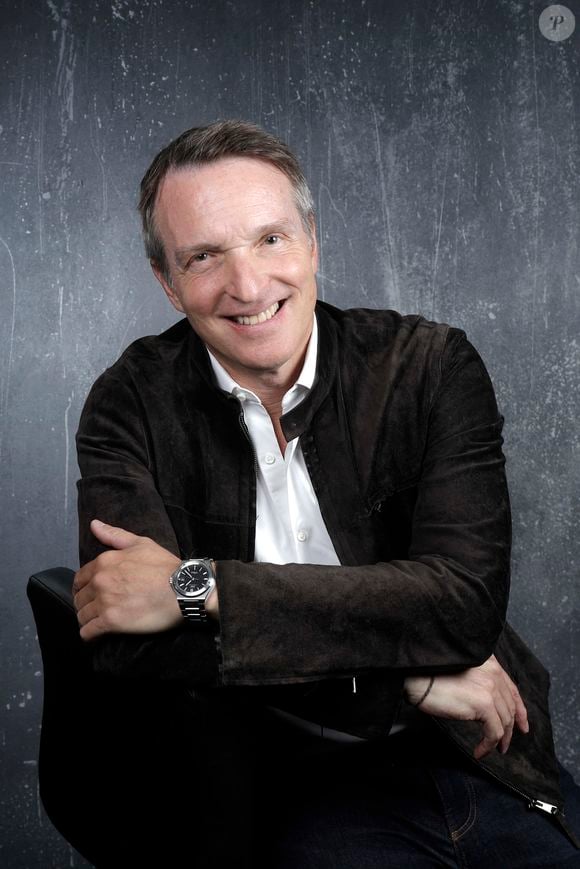 Exclusif - Portrait de Stéphane Rotenberg à Paris, le 15 mai 2025.
© Cédric Perrin/Bestimage