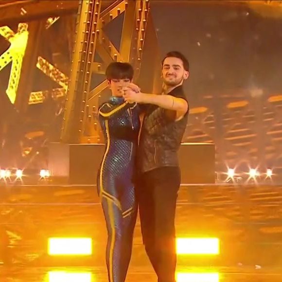 Nino Mosa et Eve Gilles lors de leur premier prime de "Danse avec les stars", le 14 février 2025, sur TF1