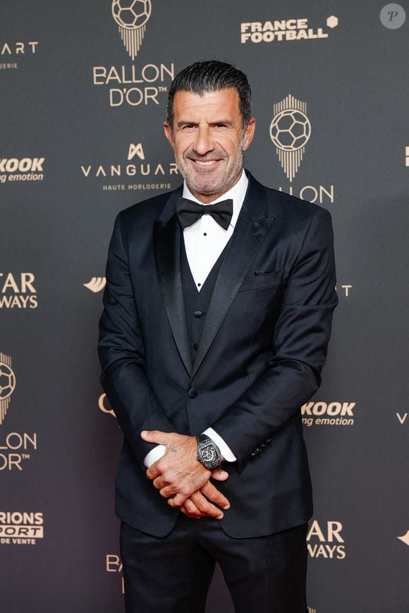 Luis Figo au photocall de la 69ème cérémonie du Ballon D'Or 2025 au théâtre du Châtelet à Paris, France, le 22 septembre 2025. © Cyril Moreau/Bestimage