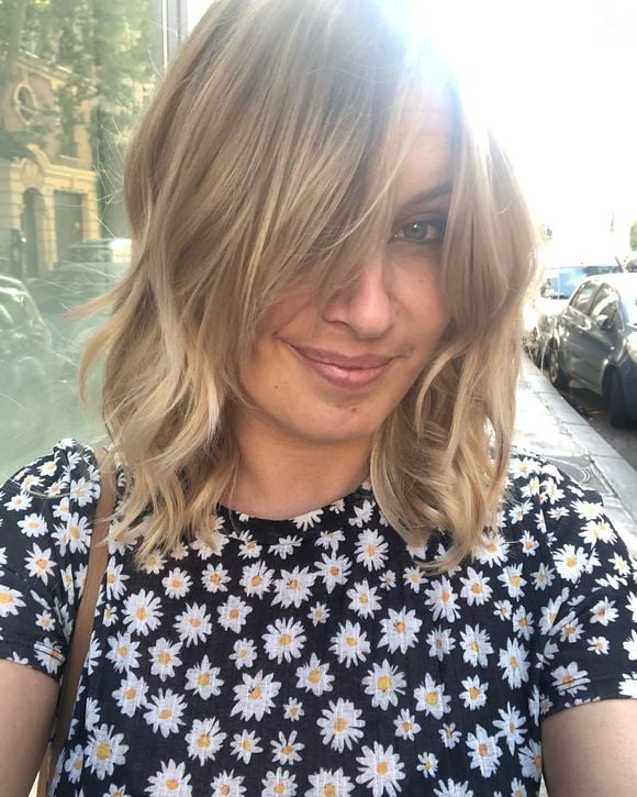 L'animatrice attend en effet un heureux événement !

Justine Salmon, sur une photo publiée sur son compte Instagram le 11 novembre 2020.