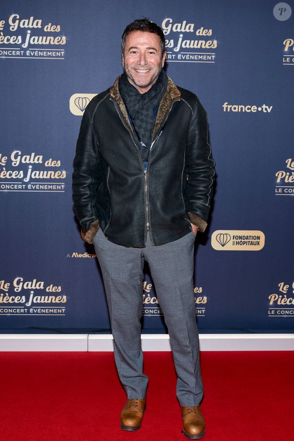 Exclusif - No Web - Bernard Montiel au photocall du "Gala des pièces jaunes, le concert événement" à La Défense Arena à Nanterre le 23 janvier 2025. Le gala des Pièces Jaunes 2025 sera diffusé le 28 janvier, sur France 2 et sur la plateforme France.Tv.

© Jacovides / Moreau / Bestimage