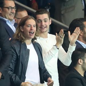 Pierre Sarkozy et Louis Sarkozy, Matt Pokora (M. Pokora) -  People au match de Ligue des champions Psg contre Arsenal au Parc des Princes à Paris le 13 septembre 2016. © Cyril Moreau/Bestimage