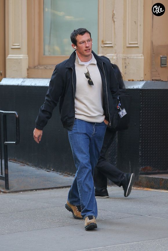 New York, NY L'acteur britannique et ancien mannequin Callum Turner a été aperçu en train de se promener seul à New York. Sa fiancée pop star Dua Lipa n'était pas de la partie. 25/03/2026 © Backgrid USA / Bestimage