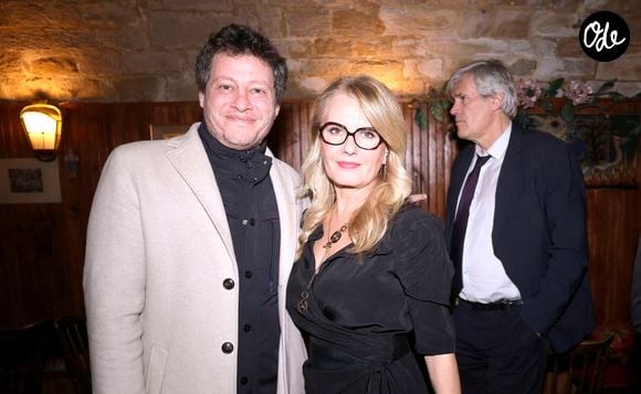 "Bonjour à tous les amis ! Aujourd’hui sort le premier single de Marie Severine ! Basé sur son texte et sur son livre, je suis fier d’en être le co-auteur avec elle ainsi que le compositeur et le producteur.

Exclusif - Jonathan Dassin et Carole Fernandez - Soirée "Cerise Paris City Magazine" au Musée Maillol à Paris le 17 décembre 2024. © Cédric Perrin/Bestimage