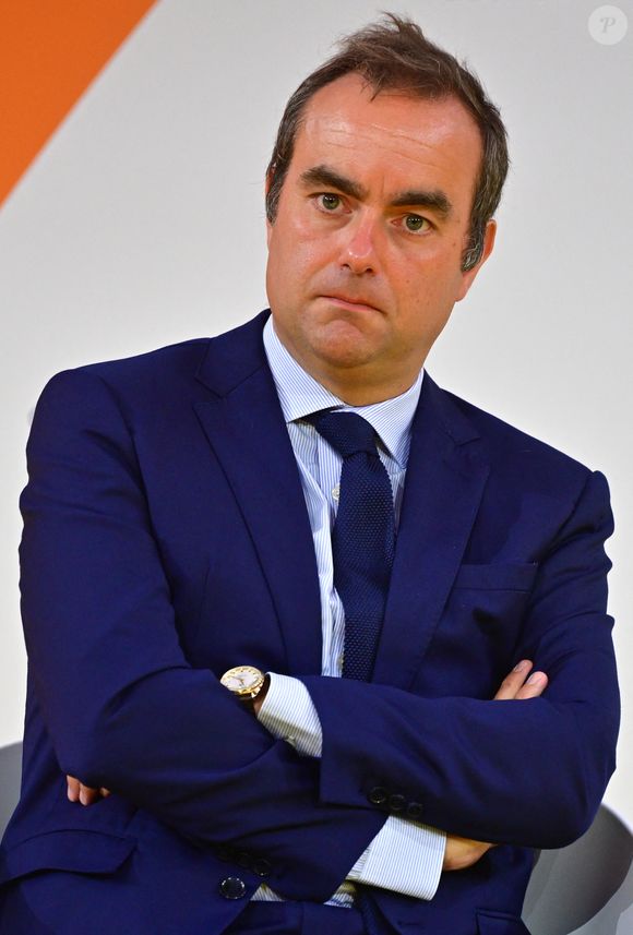 Info du 9 septembre 2025 ( Sebastien Lecornu nommé premier ministre) - Sébastien Lecornu, Ministre des Armées, lors de sa participation au "Rencontre des entrepreneurs (LAREF25)" (Jour 2) au stade Roland Garros à Paris, France, le 28 août 2025. © Christian Liewig/Bestimage