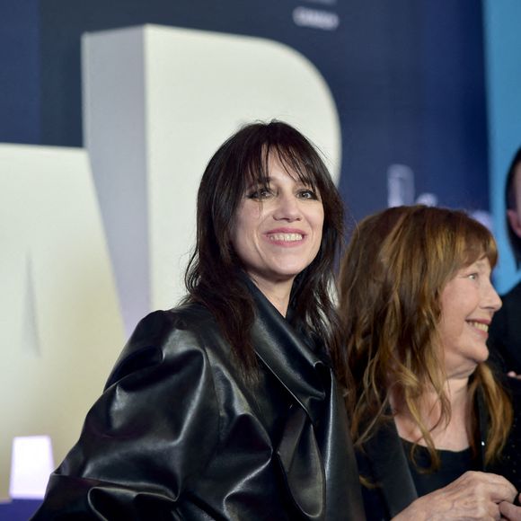 Charlotte Gainsbourg et sa tribu sont partis en vacances

Charlotte Gainsbourg, Jane Birkin et Alice Attal aux 48e Césars. Photo by Franck Castel/ABACAPRESS.COM