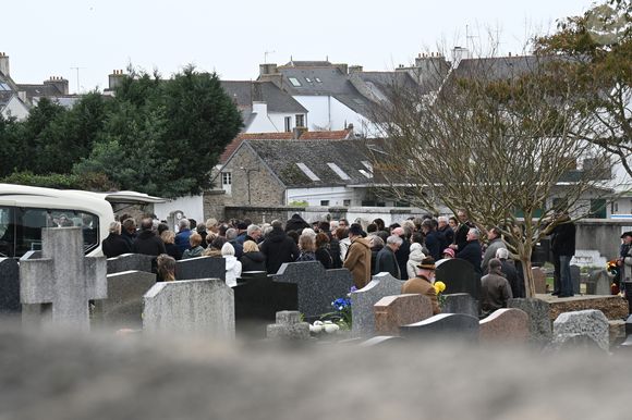Obsèques de Tcheky Karyo (décédé le 31 octobre 2025 à l'âge de 72 ans) au cimetière de Concarneau dans la plus stricte intimité le 5 novembre 2025. © AGENCE / BESTIMAGE