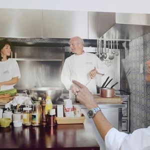 Exclusif - Caroline Barclay - Personnalités à l'exposition photographique de Paris Match "Eddie Barclay — Saint-Tropez, le sens de la fête !" place Blanqui à Saint-Tropez le 11 juillet 2025.

© Sophie Louvet / Nice Matin / Bestimage