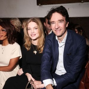 Pour rappel, Antoine Arnault dirige plusieurs grandes maisons du groupe LVMH.
Le défilé Stella McCartney WI26 au Grand Manège Jean Caucanas à Paris, France. © Backgrid USA / Bestimage