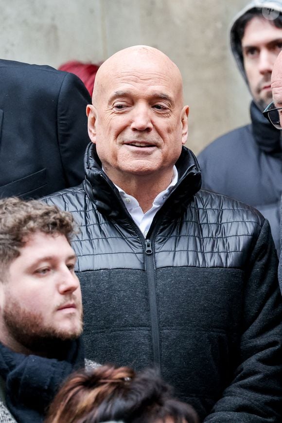 Louis Bodin - Sortie des obsèques de Catherine Laborde en l’église Saint-Roch à Paris, le 6 février 2025. Décédée le 28 janvier 2025 à l'âge de 73 ans, l'ancienne présentatrice météo de TF1 (1988 - 2017) était atteinte de la maladie neurodégénérative à corps de Lewy. 
© Jacovides - Moreau / Bestimage