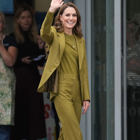 Catherine (Kate) Middleton, princesse de Galles, lors d'une visite à Home-Start à Oxford, le 9 octobre 2025. Home-Start UK se prépare à déployer une formation auprès de son réseau de 9 000 bénévoles sur la base de la série explicative du Centre for Early Childhood de la Royal Foundation.
PA Photo/ Bestimage
