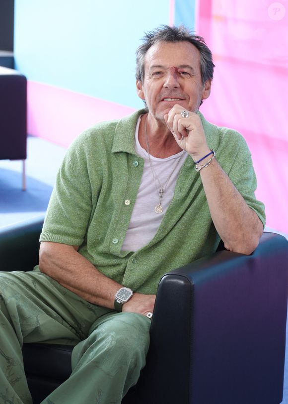 Jean-Luc Reichmann - Photocall de "Demain nous appartient" (DNA) lors du 64ème Festival de Télévision de Monte Carlo au Grimaldi Forum de Monaco le 14 juin 2025.
© Denis Guignebourg / Bestimage