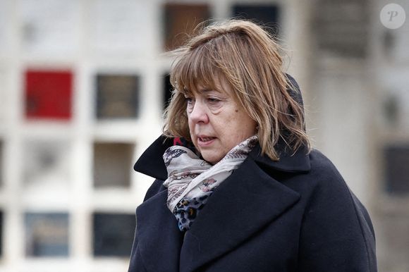Michèle Bernier, en tête, est apparue bouleversée.

Michèle Bernier - Obsèques d'Isabelle Mergault à la Coupole du Père-Lachaise à Paris le 30 mars 2026. © Cyril Moreau - Dominique Jacovides / Bestimage