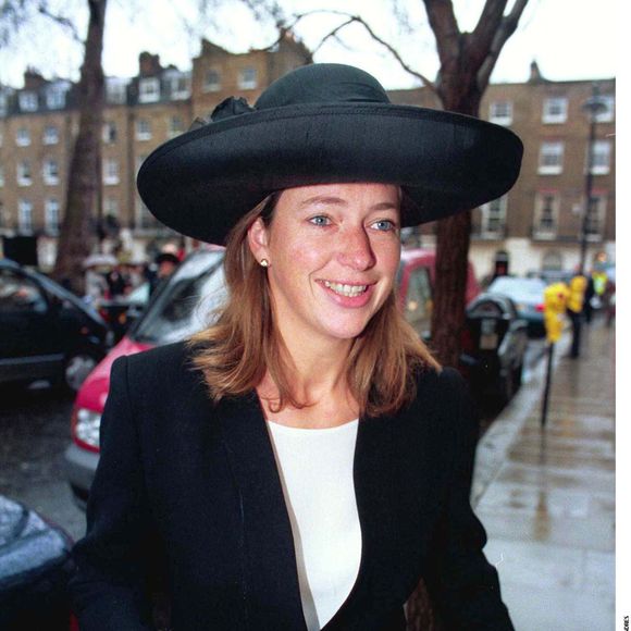 Il s'agit de son beau-fils Ed Pettifer, 31 ans, fils de son mari Charles
Tiggy Legge-Burke