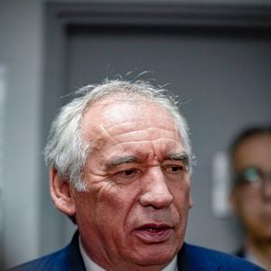 Le 22 avril, Hélène Perlant, la fille du Premier ministre a fait des confessions sur l’agression qu’elle a subi à Bétharram par le passé

François Bayrou - Le Premier ministre F.Bayrou, G.Darmanin, Garde des Sceaux, et B.Retailleau, ministre de l'Intérieur, apportent leur soutien au personnel du centre pénitentiaire de Saint-Quentin-Fallavier (Isère), le 23 avril 2025. Depuis mi-avril, le groupe DPPF (défense des droits des prisonniers français) perpétue des attaques visant les agents pénitentiaires. 
© Sandrine Thesillat / PsnewZ / Bestimage