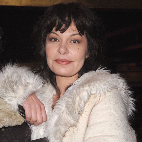 La réalisatrice Isabelle Mergault pose pour des photos alors qu'elle assiste à la 14ème édition annuelle des 'Trophees Le Film Francais', qui s'est tenue au Mandala Ray club à Paris, France, le 6 février 2007. Photo Nicolas Khayat/Abaca