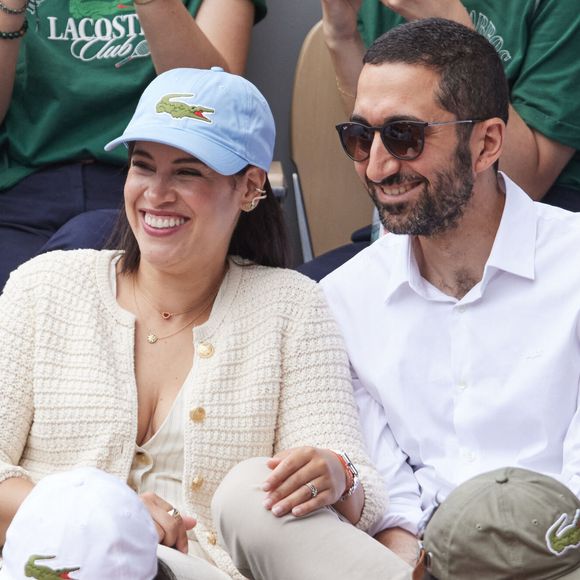 Il s'appuie sur sa propre expérience notamment, avec son dernier fils, lui qui est papa de trois enfants. 

Jimmy Mohamed et sa femme Souailla - Célébrités dans les tribunes des Internationaux de France de tennis de Roland Garros 2024 à Paris le 26 mai 2024. © Moreau-Jacovides/Bestimage