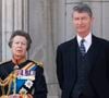 Un proche de la fille d'Elizabeth II et du prince Philip a parlé à "The Times"
La princesse Anne et son mari Timothy Laurence, - Les membres de la famille royale britannique au balcon de Buckingham Palace lors de la cérémonie Trooping the Colour à Londres, le 14 juin 2025. Affecté par le crash du Boeing 787 Dreamliner à Ahmedabad du 12 juin, le souverain et les officiels porteront un brassard noir en hommage aux plus de 270 victimes. Bon nombre d'elles étaient des ressortissants britanniques.
© Goff Inf / Bestimage