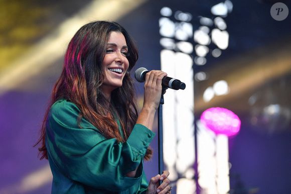 Mais la gagnante de la "Star Academy" n'était pas venue

La chanteuse française Jenifer se produit en direct lors du Festival Paris Paradis à La Villette à Paris, France, le 17 septembre 2022. Photo par Christophe Meng/ABACAPRESS.COM