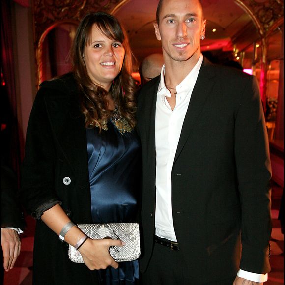 Elle était alors enceinte de Manon, dont le papa est l'ancien nageur Frédérick Bousquet

Frédérick Bousquet et Laure Manaudou (enceinte) - Dîner de gala de la mode contre la Sida au Pavillon d'Armenonville, le 28 janvier 2010. © Rachid Bellak/Bestimage
