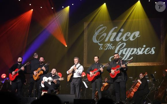 Exclusif - Chico Bouchikhi - Chico & The Gypsies célèbrent 45 ans de carrière au Palais des Congrès avec un concert symphonique inédit le 24 mai 2025. Portés par 80 musiciens et des invités prestigieux, leurs tubes cultes ont résonné dans une version grandiose, entre rumba, flamenco et symphonie.
© Guirec Coadic / Bestimage