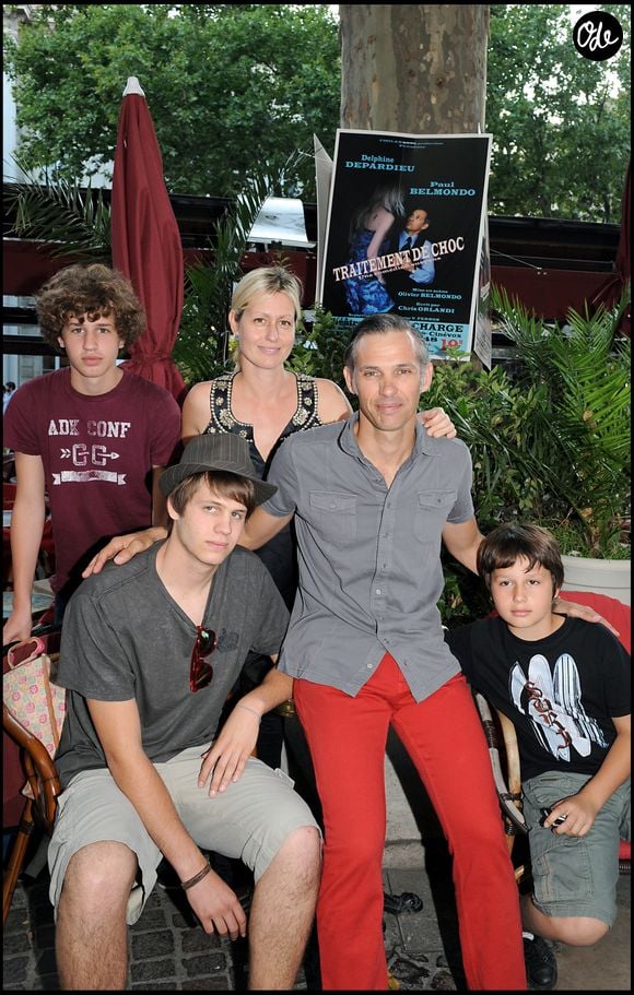 Exclusif - Paul Belmondo en famille avec Luana Belmondo et leurs enfants, Victor, Alessandro et Giacomo. 

© Bestimage