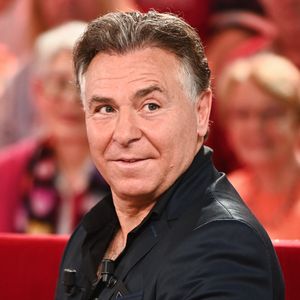 Roberto Alagna - Enregistrement de l'émission Vivement dimanche, diffusée sur France 3 le 17 novembre 2024.
© Guillaume Gaffiot / Bestimage