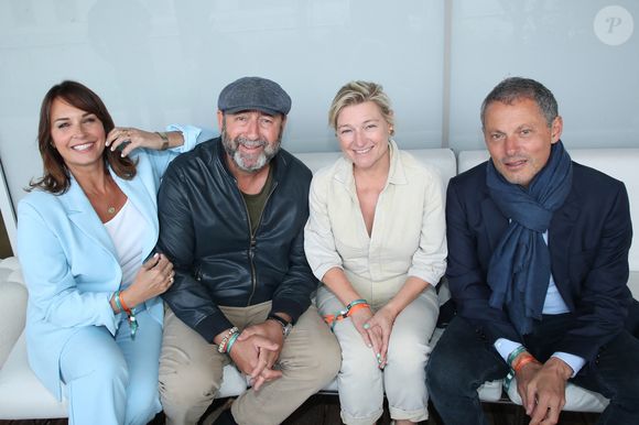 Exclusif - Julia Vignali, son mari Kad Merad, Anne-Elisabeth Lemoine et Marc-Olivier Fogiel - Déjeuner dans la loge de France Télévision lors de la Finale Hommes des Internationaux de France de Tennis de Roland Garros 2025 - Jour 15, à Paris le 08 Juin 2025. 

© Bertrand Rindoff / Bestimage