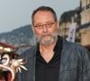 Figure incontournable du cinéma français, Jean Reno s'apprête à monter sur les planches pour un seul-en-scène intime.

Jean Reno sur le tapis rouge du prix du court métrage lors du 37ème festival du film de Cabourg.

© Coadic Guirec/Bestimage