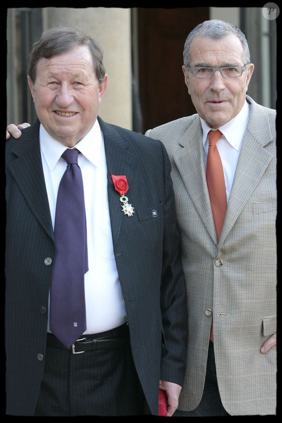 Rétro - Décès de Gérard Bourgoin ancien président de l'AJA, victime d'une crise cardiaque à l'âge de 85 ans en rentrant du match Auxerre-Strasbourg - Guy Roux et Gérard Bourgoin au Palais de L'Elysée. ALAIN GUIZARD / BESTIMAGE