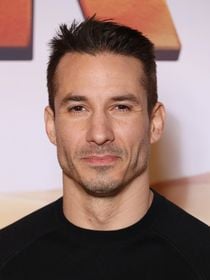 Jérémy Ferrari installé à 20 kilomètres de Paris dans un village de moins de 2000 habitants : son rez-de-chaussée entièrement consacré à sa passion