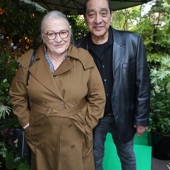 Le femme de George Aguilar a déjà participé à un album de rap en 2018.

Josiane Balasko et son mari George Aguilar assistent au Prix de La Closerie Des Lilas 2025 Literary Awards qui se tient à La Closerie Des Lilas à Paris, France le 06 mai 2025. Photo par Jerome Domine/ABACAPRESS.COM
