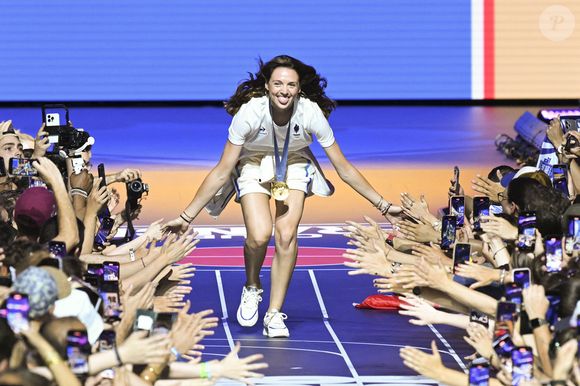 Manon Apithy-Brunet (FRA), pendant sa célébration au Club France. Dppi / Panoramic / Bestimage