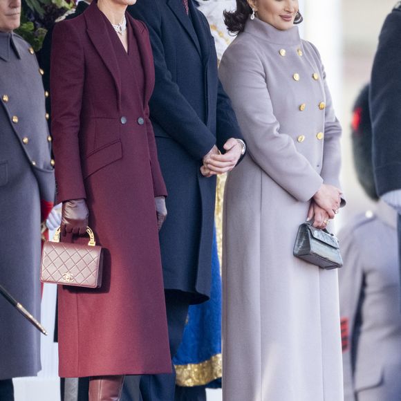 Le prince William, prince de Galles, Catherine (Kate) Middleton, princesse de Galles et son Altesse Sheikha Jawaher Bint Hamad Bin Suhaim Al Thani lors de la cérémonie de bienvenue pour la visite d'État de l'émir du Qatar Tamim ben Hamad Al-Thani à Londres, Royaume Uni, le 3 décembre 2024. © GoffPhotos/Bestimage