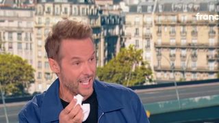 Télématin : "Je vous emporte tous dans mon coeur", Damien Thévenot perd ses moyens en quittant l'émission, Agathe Lecaron le remplace