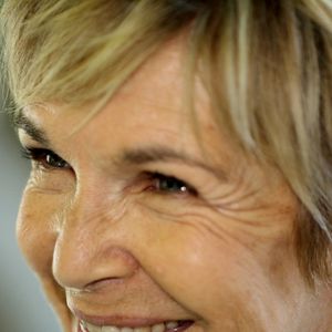 Exclusif - Rendez-vous avec l'actrice française Véronique Jannot, sur la plage des Sablettes, à La Seyne-sur-Mer, France, le 13 juillet 2021. © Franz Chavaroche/Nice Matin/Bestimage