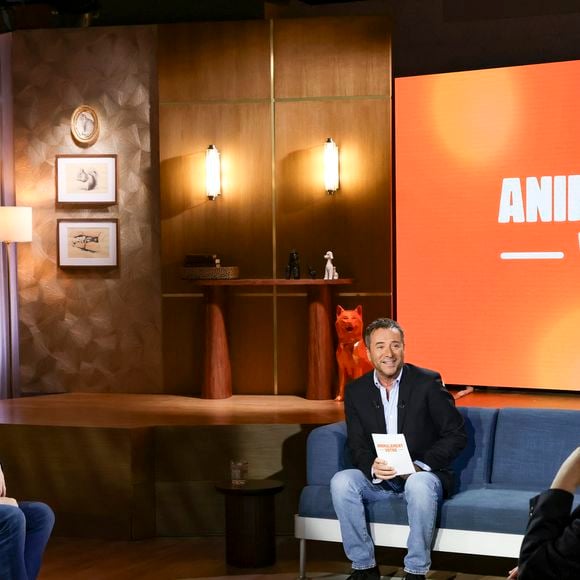 Un célèbre chanteur invité dans "Animalement vôtre" sur France 3

Exclusif - Thomas Dutronc et Bernard Montiel 
Jack Tribeca / Bestimage