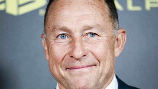 “On s’est mis à pleurer” : Jean-Pierre Papin a pris un risque pour soigner sa fille Emily, atteinte de lésions cérébrales