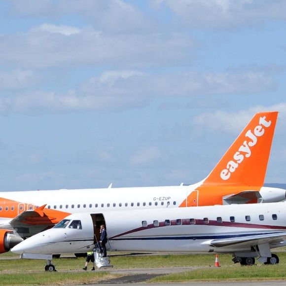 Le prince William et son épouse Kate Middleton à l'aéroport de Glasgow en Écosse, le 22 mai 2025.  Backgrid UK/ Bestimage