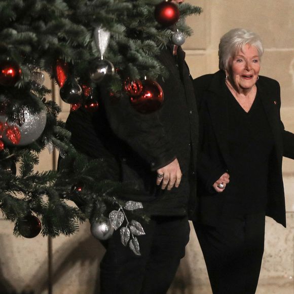 Line Renaud - Le président français et la première dame recoivent l’équipe de France féminine de handball championne du monde 2023 au palais de l'Elysée, le 18 décembre 2023 © Stéphane Lemouton / Bestimage