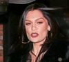 "Et c'est mon dernier concert avant de commencer mes traitements et tout le reste."
La chanteuse Jessie J va dîner avec des amis à Los Angeles le 24 novembre 2021.