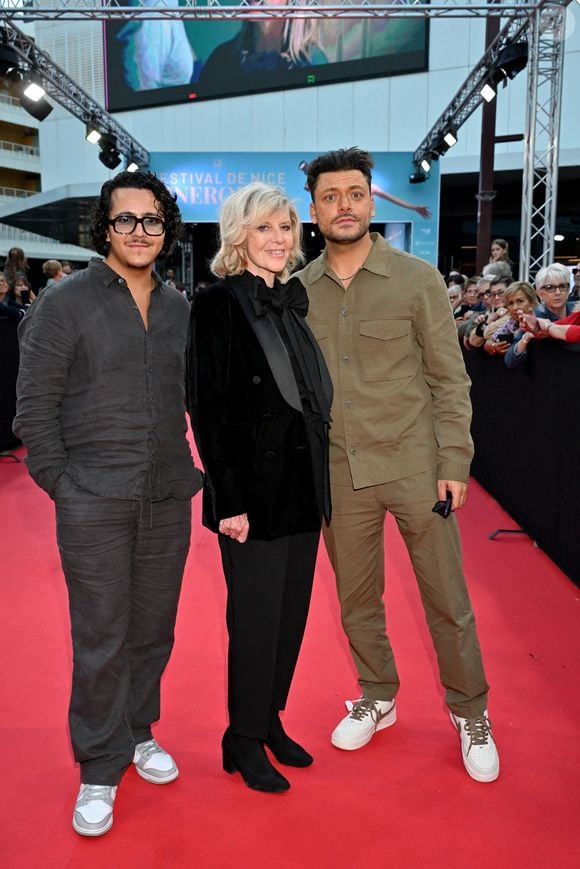 Brahim Boulhel, Chantal Ladesou et Kev Adams durant le soirée de clôture du festival Cinéroman au Pathé gare du Sud, à Nice le 4 octobre 2025.
© Bebert-Jacovides/Bestimage